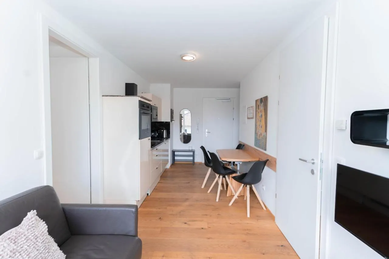 Modern Apartment With Private Balcony Near City Center Wenen 0*,