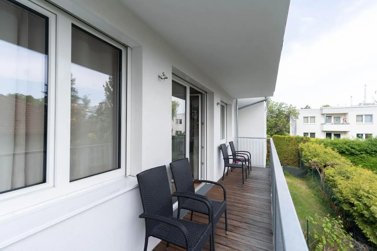 Modern Apartment With Private Balcony Near City Center Wenen 0*,  Oostenrijk