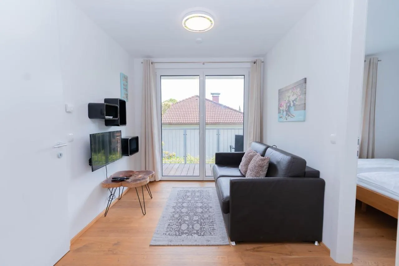 Modern Apartment With Private Balcony Near City Center Wenen