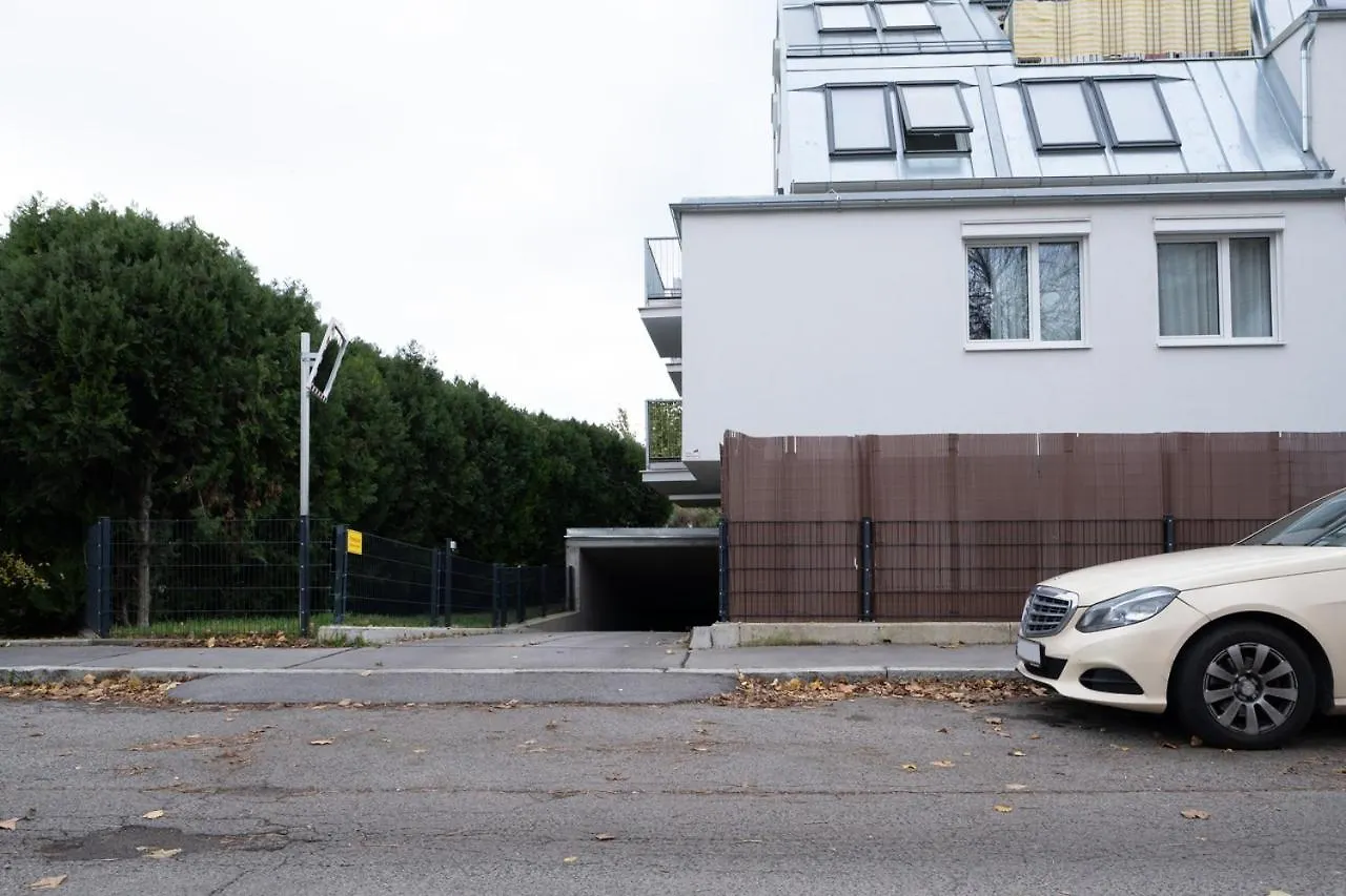 Modern Apartment With Private Balcony Near City Center Wenen 0*,  Oostenrijk