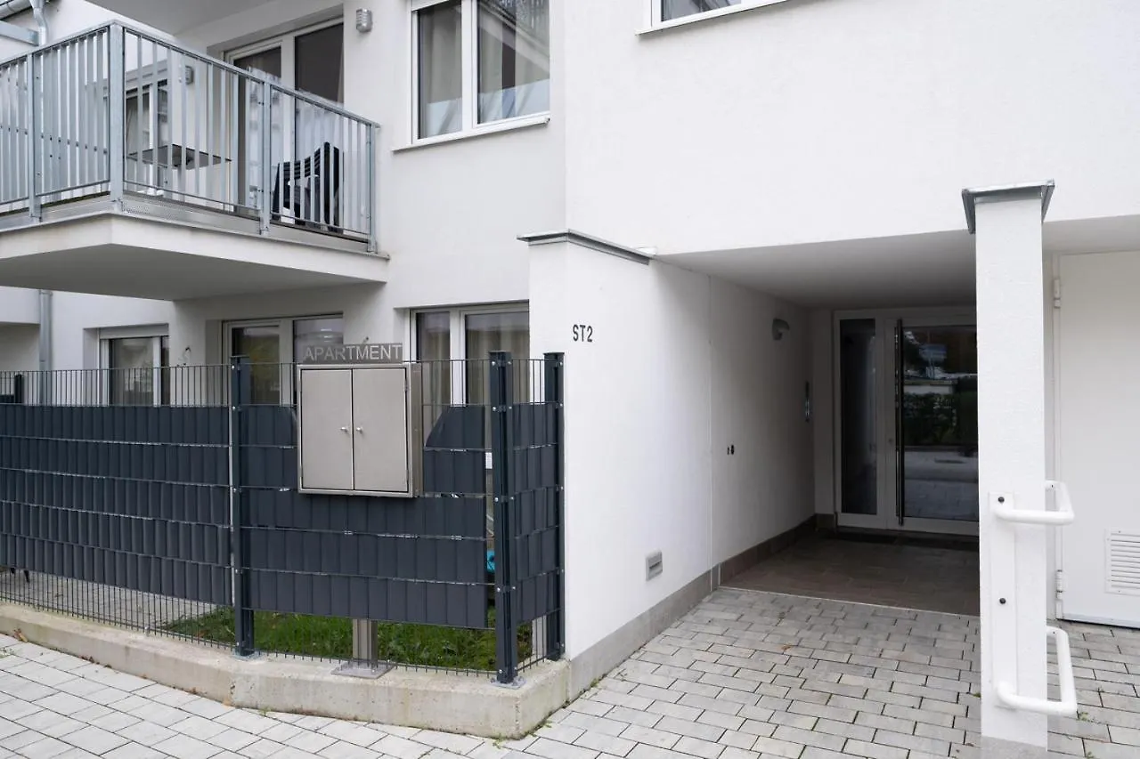 Modern Apartment With Private Balcony Near City Center Wenen